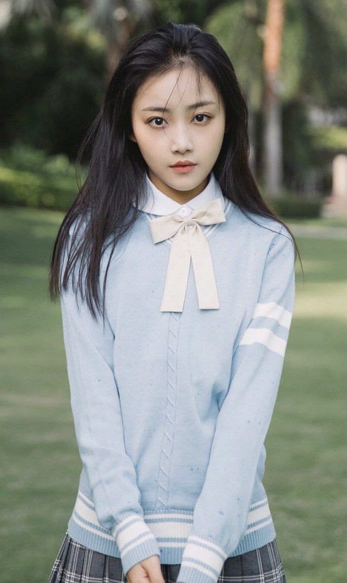 吴佳怡,甜美青春校园风,青春小可爱上线啦!_高清图集_新浪网