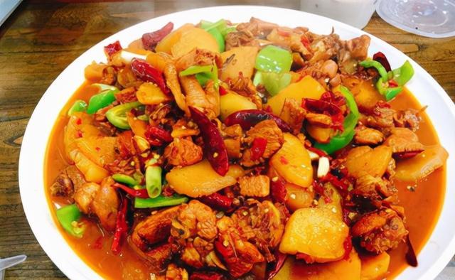 新疆大盘鸡,世间美味,皆在其中新疆大盘鸡,世间美味,皆在其中新疆大盘