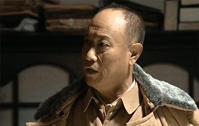 《亮剑》司令员豪言"5吨炮弹换下李云龙",总感觉哪里不对!