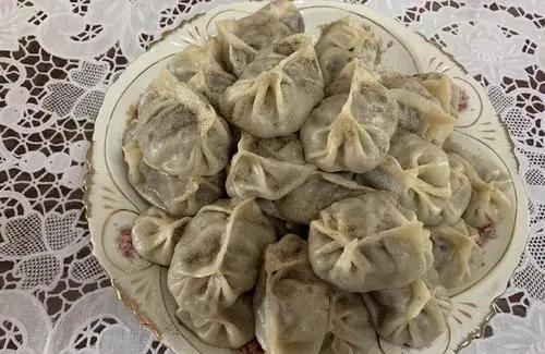 薄皮包子浓郁肉香浓浓的新疆味