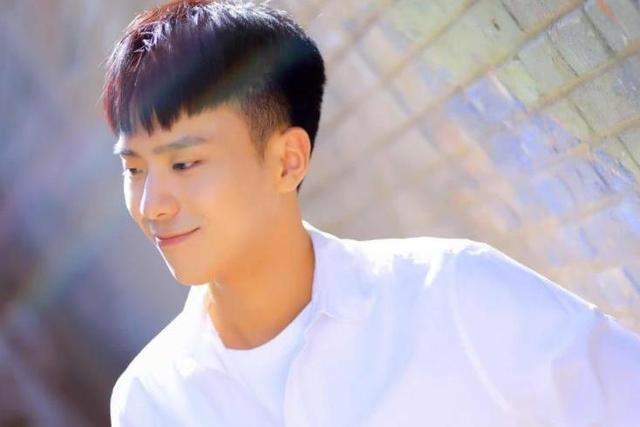 容易成为大众情人的星座男,对异性关怀备至,却不是出于爱意休闲区蓝鸢梦想 - Www.slyday.coM 容易成为大众情人的星座男,对异性关怀备至,却不是出于爱意休闲区蓝鸢梦想 - Www.slyday.coM