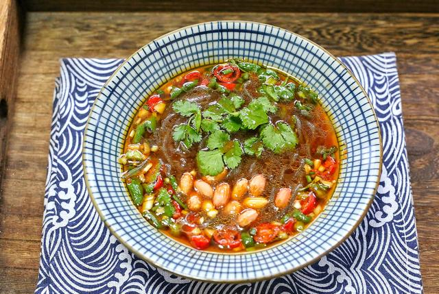 教你自制懒人版酸辣粉,3分钟搞定,鲜香酸辣,让你嗦一口就上瘾休闲区蓝鸢梦想 - Www.slyday.coM 教你自制懒人版酸辣粉,3分钟搞定,鲜香酸辣,让你嗦一口就上瘾休闲区蓝鸢梦想 - Www.slyday.coM