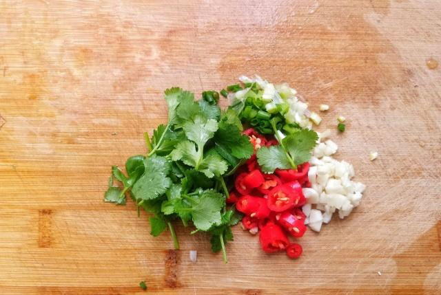 教你自制懒人版酸辣粉,3分钟搞定,鲜香酸辣,让你嗦一口就上瘾休闲区蓝鸢梦想 - Www.slyday.coM 教你自制懒人版酸辣粉,3分钟搞定,鲜香酸辣,让你嗦一口就上瘾休闲区蓝鸢梦想 - Www.slyday.coM