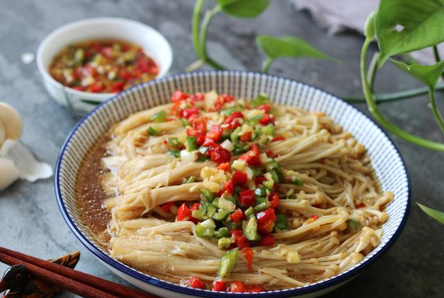在家做的金针菇没有饭店的好吃,原来是少加了它,现在知道还不晚__财经