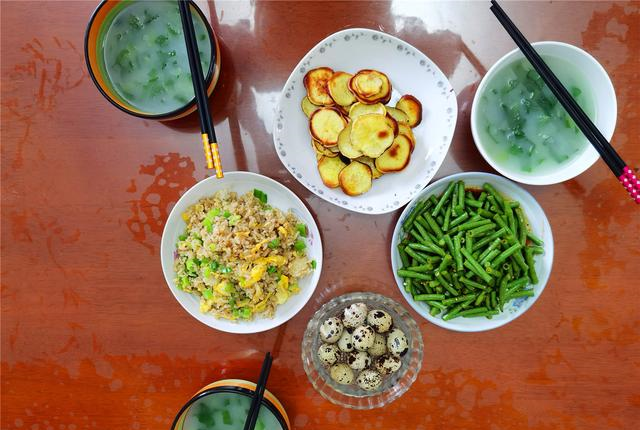 在朋友圈晒老公的厨艺,引发朋友夫妻俩吵架,到底我做错了什么?休闲区蓝鸢梦想 - Www.slyday.coM 在朋友圈晒老公的厨艺,引发朋友夫妻俩吵架,到底我做错了什么?休闲区蓝鸢梦想 - Www.slyday.coM