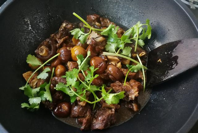 好吃的羊肉要这样做，摒弃繁杂的配料一锅焖，网友：真香休闲区蓝鸢梦想 - Www.slyday.coM