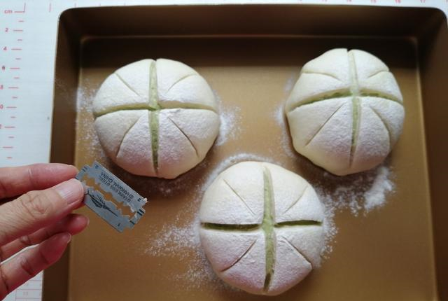 多做两步,面包像花一样漂亮,外脆里软,低油低糖又健康休闲区蓝鸢梦想 - Www.slyday.coM 多做两步,面包像花一样漂亮,外脆里软,低油低糖又健康休闲区蓝鸢梦想 - Www.slyday.coM