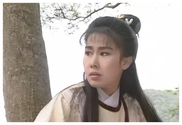 夏光莉:因拒绝潜规则而折断双腿,62岁被骗600多万,无奈高龄复出