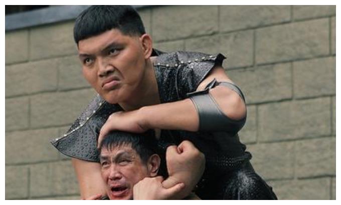 他被吴京发掘当了演员,出道十年仅有五部作品,现在却圈粉无数|姜宝成