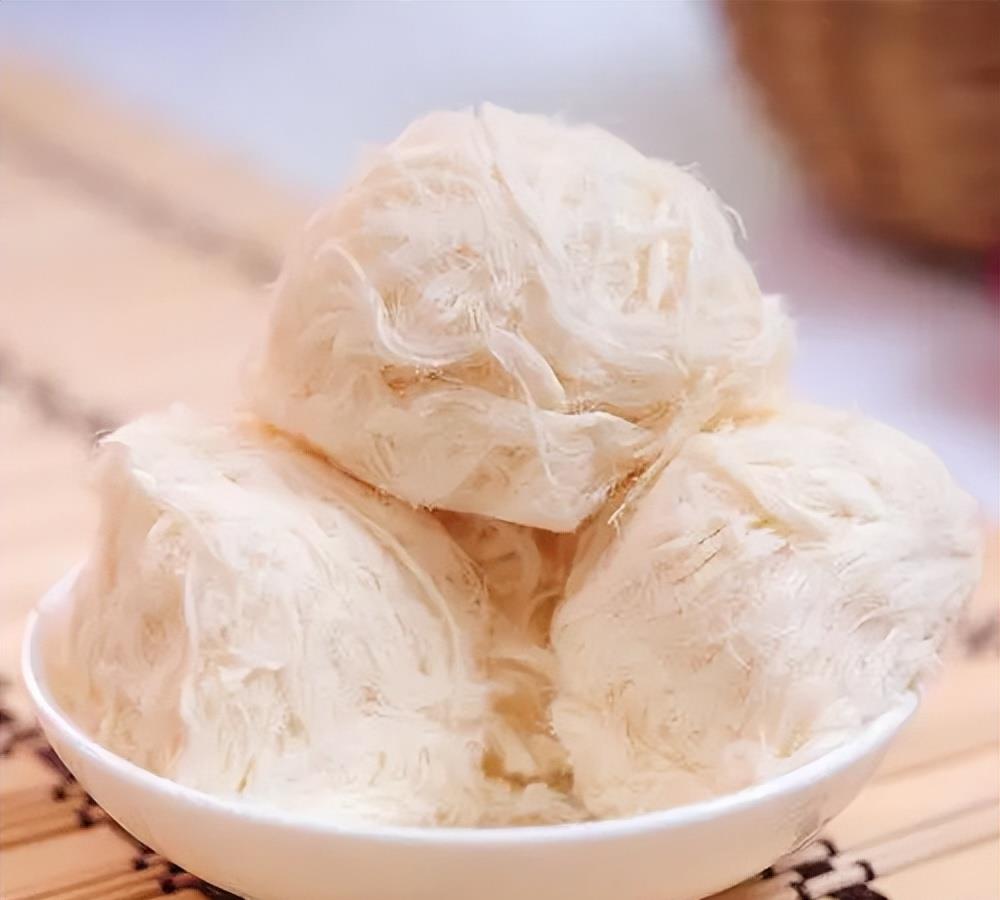 古镇特产龙须糖扯白糖