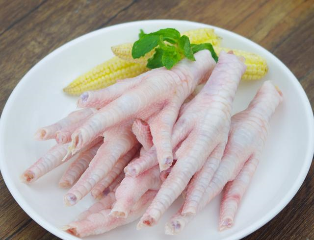 你爱吃的虎皮凤爪,原来是这样做出来的!蓬松软糯三个步骤就完成休闲区蓝鸢梦想 - Www.slyday.coM 你爱吃的虎皮凤爪,原来是这样做出来的!蓬松软糯三个步骤就完成休闲区蓝鸢梦想 - Www.slyday.coM