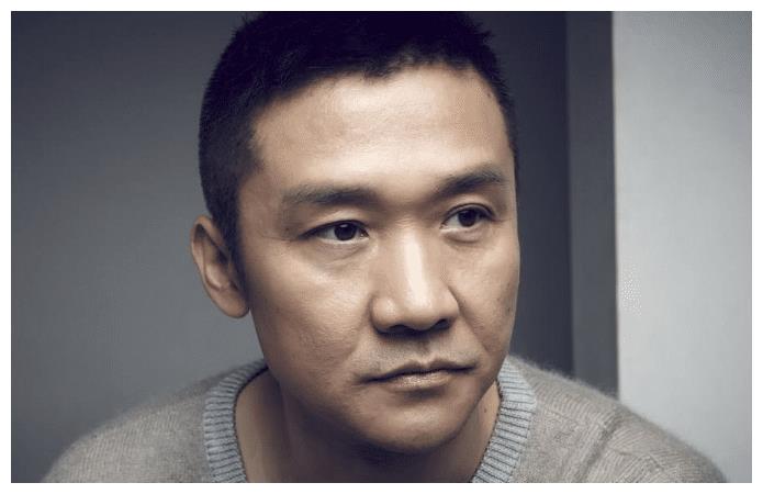 出生于天津市,毕业于中央戏剧学院的黄忠志是中国内地男演员.