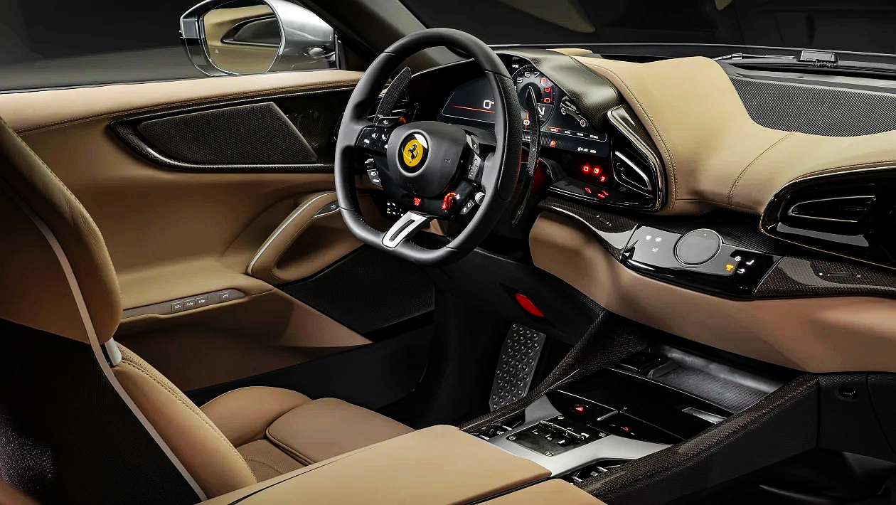 法拉利purosangue的内饰布局采用了双座舱仪表盘布局,通过在功能,造型