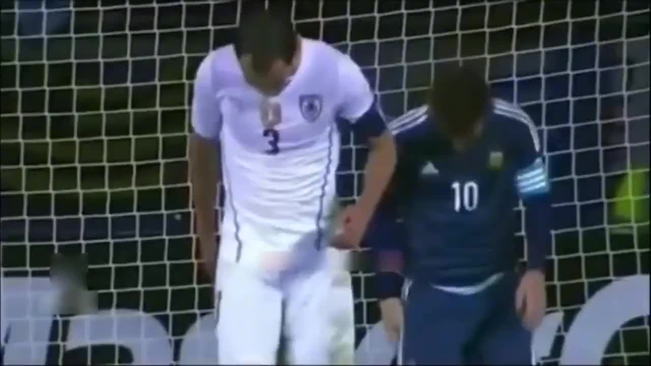 足球:足球场上的神同步,只是巧合还是刻意模仿