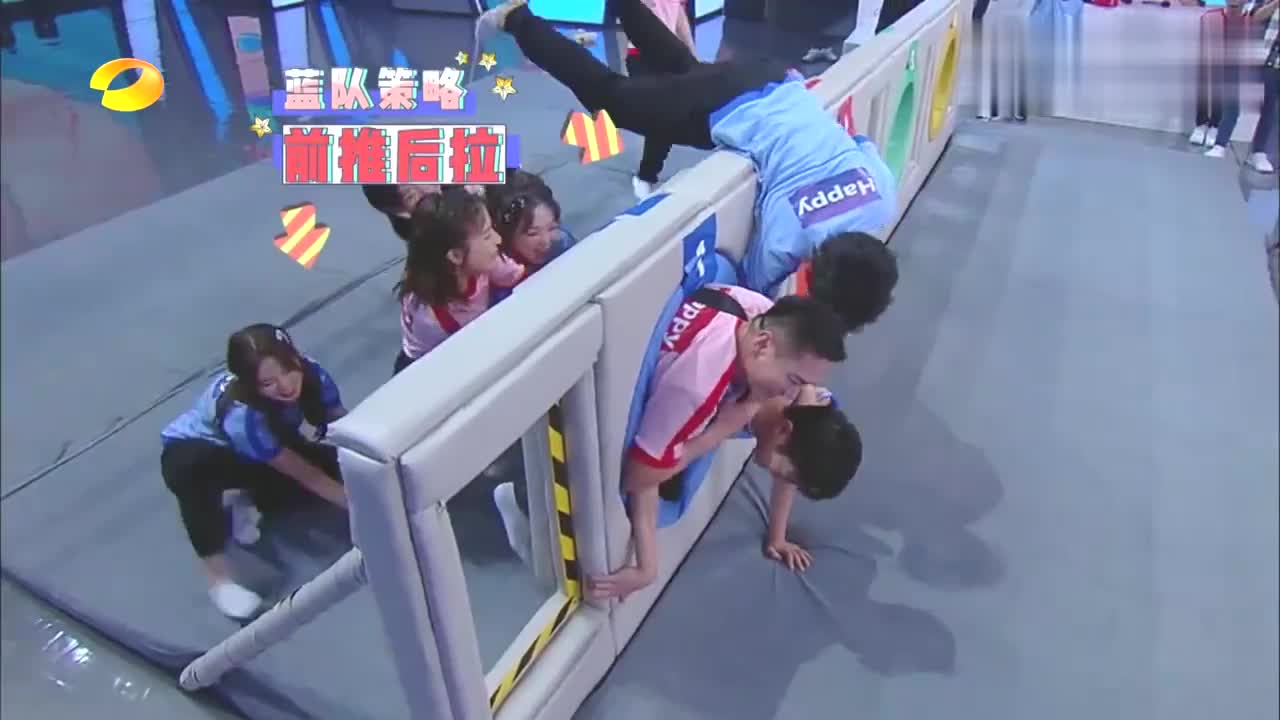 为您推荐: 《快乐大本营》高音小王子深深 为您推荐: 综艺:同样是明星