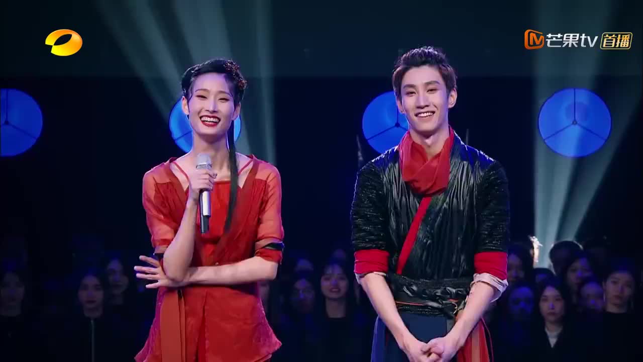 胡菁张渊博热血共舞芭蕾,何炅激动欢呼