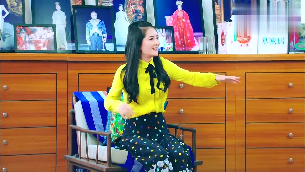 谢娜模仿赵雅芝打拳,赵雅芝害羞到没眼看:真的有这样吗?