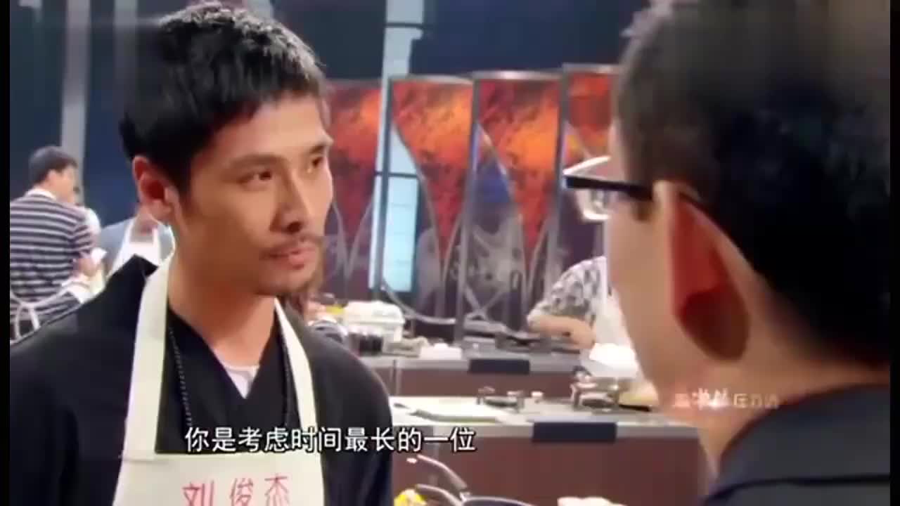 顶级厨师 刘一帆、曹可凡调侃选手, 叫他做个奥运猪排_新浪新闻