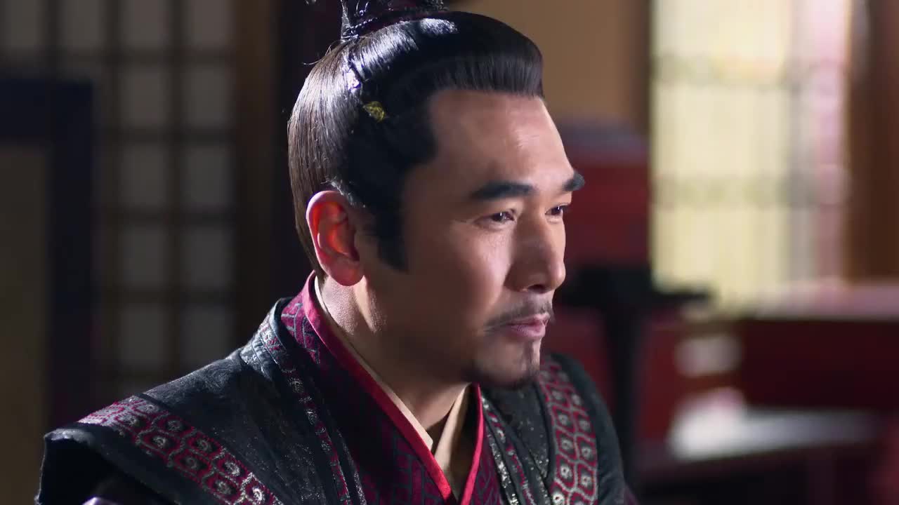 芈月传赢驷到达楚国已被楚王知晓急忙喊上屈子商量对策