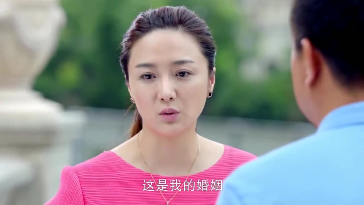 幸福有配方大哥耐心教导妹妹告诉妹妹母亲可能得抑郁症