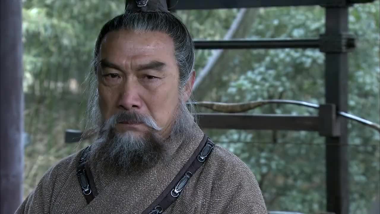 新三国刘备脸皮真厚黄忠无奈之下只好请他入府拜茶