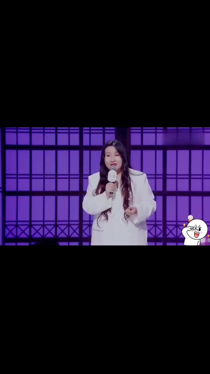锤娜丽莎早期女团照片一出,应采儿目瞪口呆,女神级别