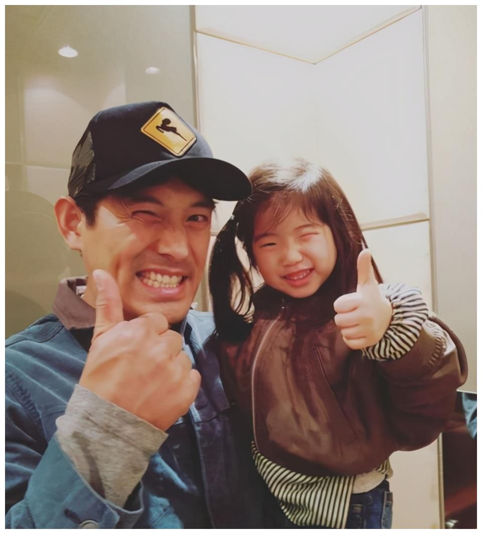 吴智昊因前女友暴瘦15斤,结婚6年生活甜蜜,将妻子宠成公主