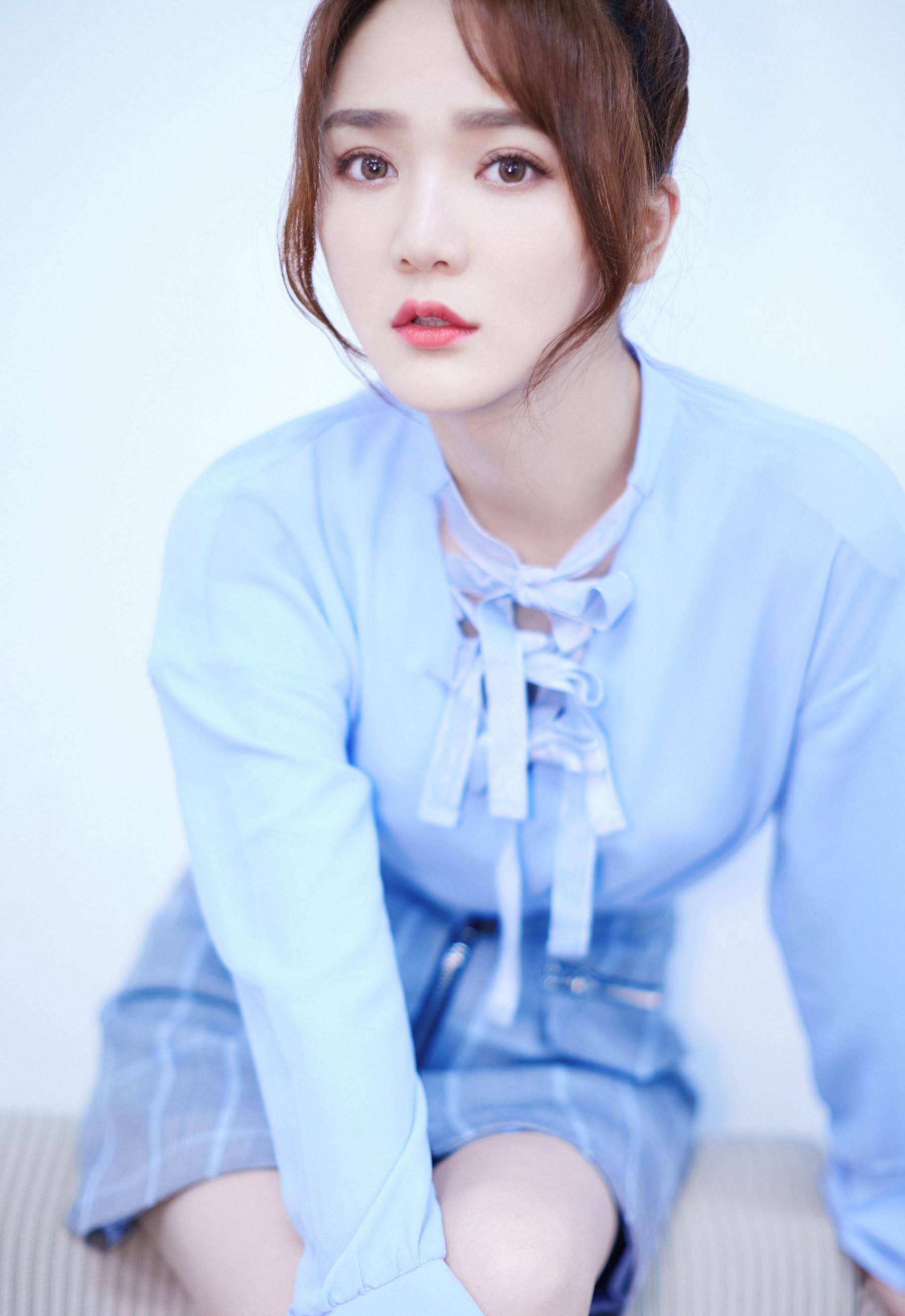 女神靳梦佳:第5345期时尚潮流美图欣赏