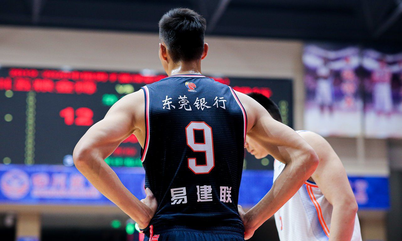 广东宏远大胜四川 易建联轻取31 10 距离历史第一朱芳雨只差59分