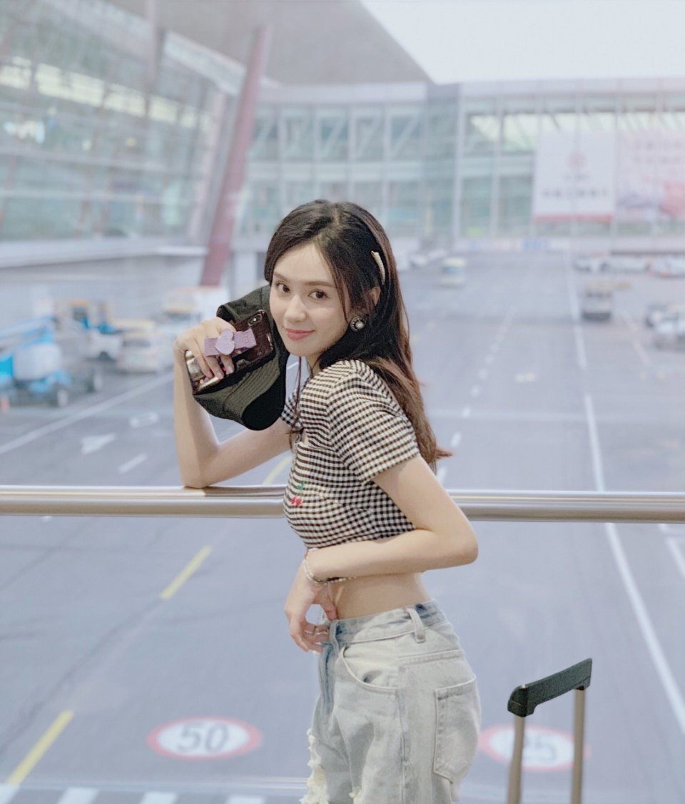 明星机场穿搭合辑来咯—郑合惠子
