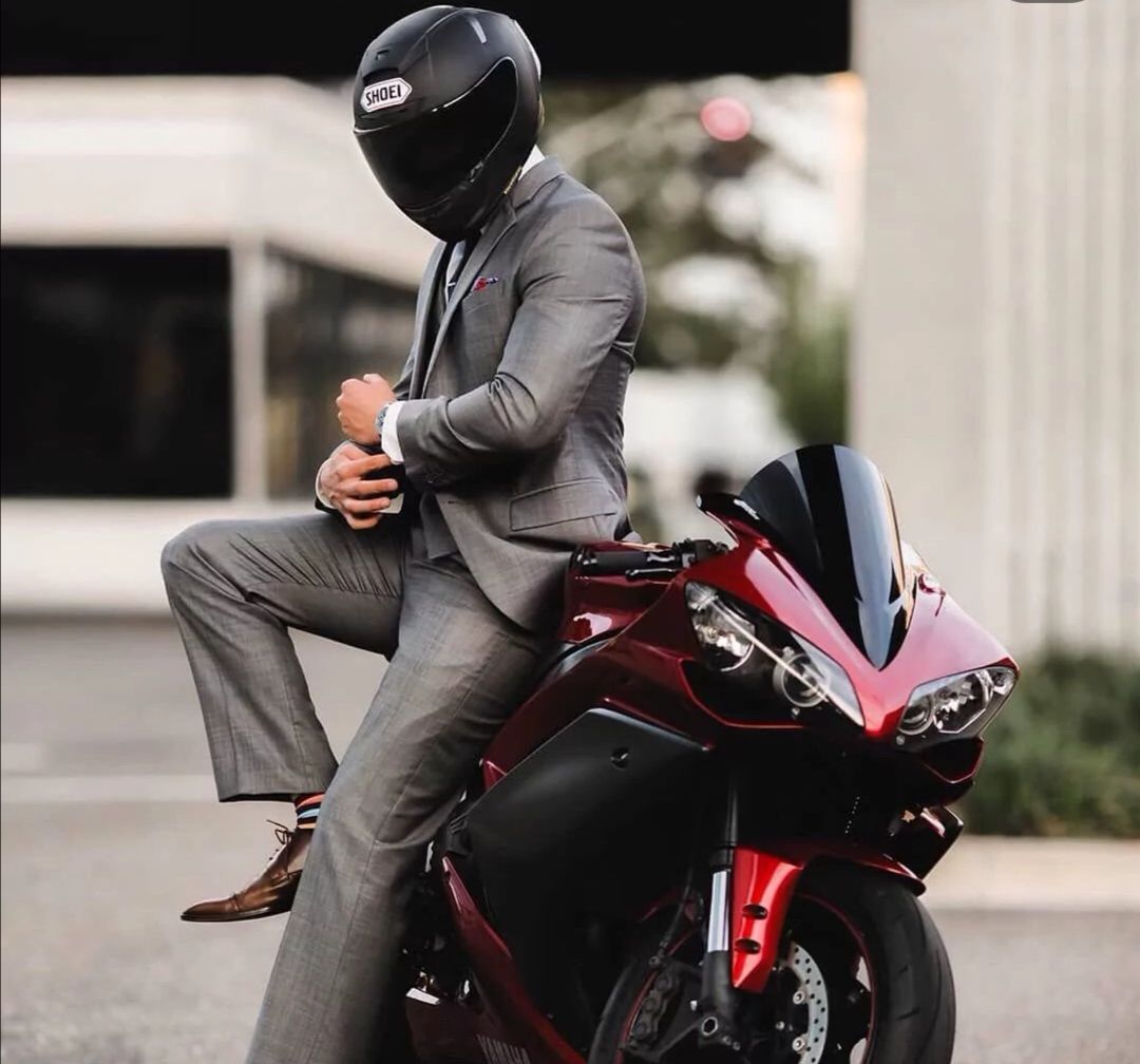 西装暴徒—穿西服骑摩托是一种什么样的体验?_高清图集_新浪网