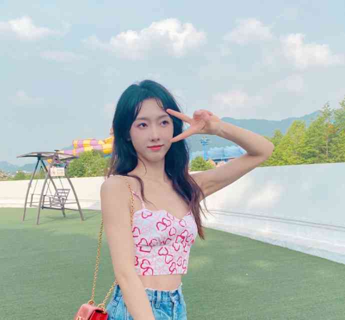 宣璐生图流出离开陈情令的滤镜30岁颜值一看便知