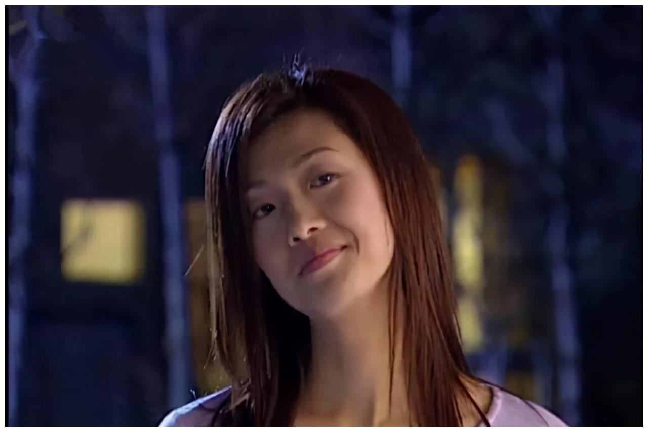 还记得十八岁的天空的裴佩老师吗一个被身高耽误的演员