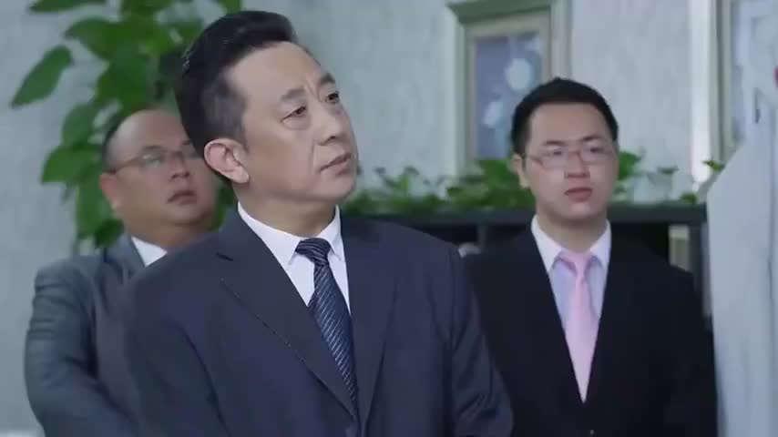 梅花儿香各位董事合作对付马超马超表面认怂背后偷录下证据