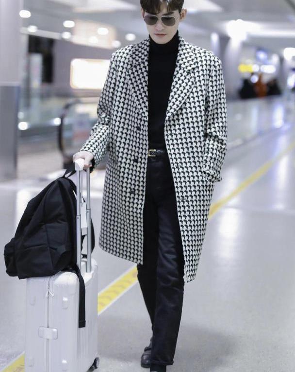 霸道总裁张翰私服也贵气,各式风格超吸睛,速来领取你的帅气男友