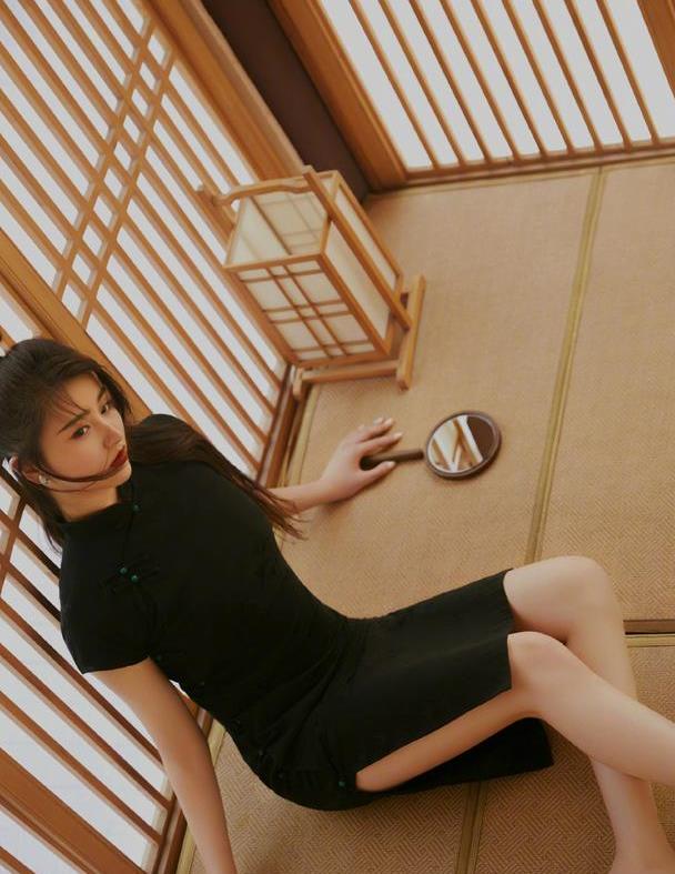 女神金子涵:第4938期气质潮流美图欣赏