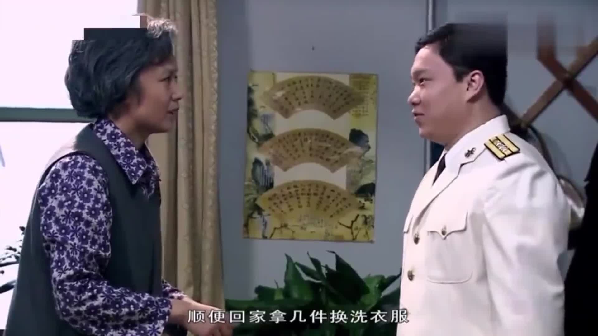 金婚狗子当兵回家探亲一身军装好帅气多多和他一见钟情