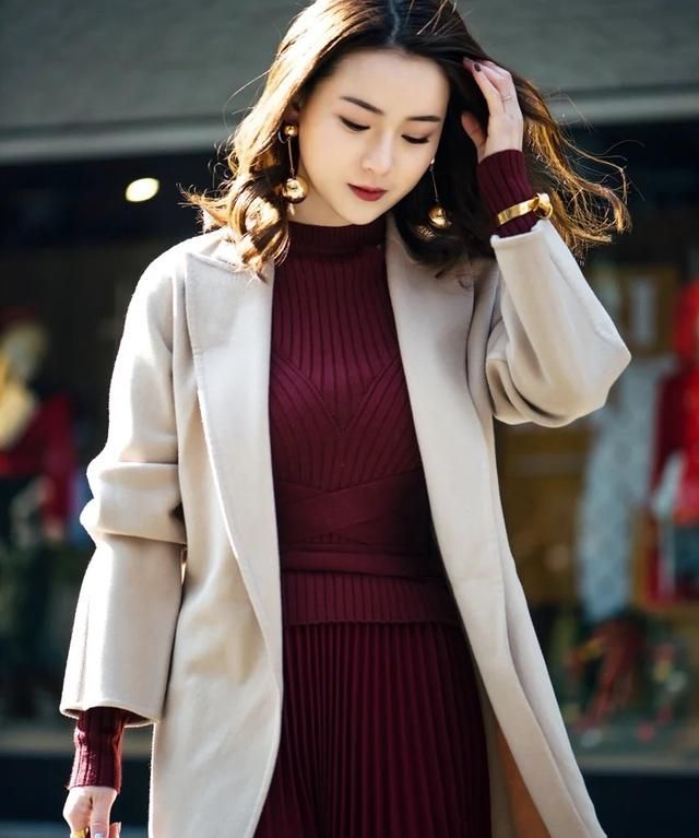 枣红色汉服穿搭,枣红色沙发搭配效果图