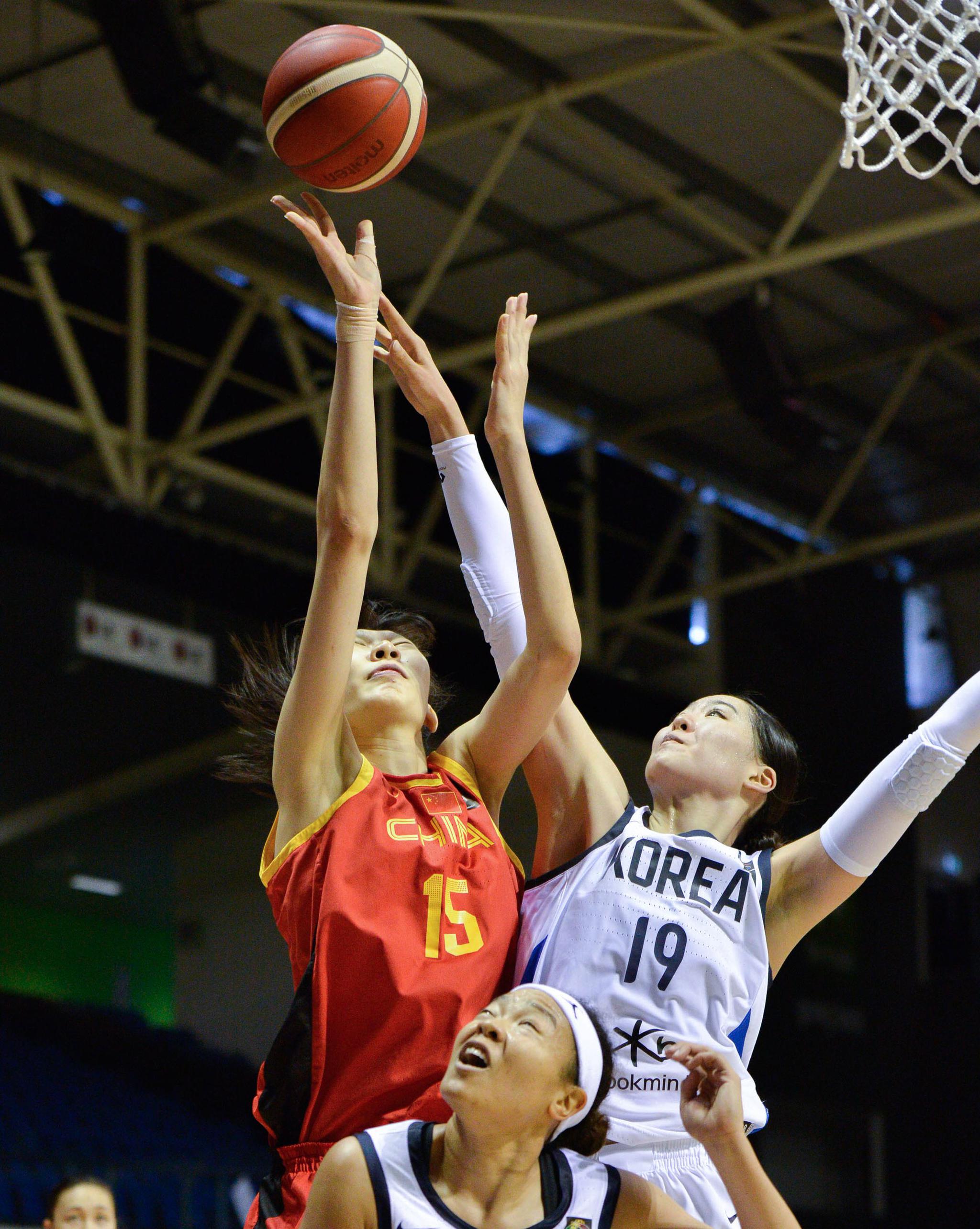 篮球——女篮东京奥运会资格赛:中国队负韩国队