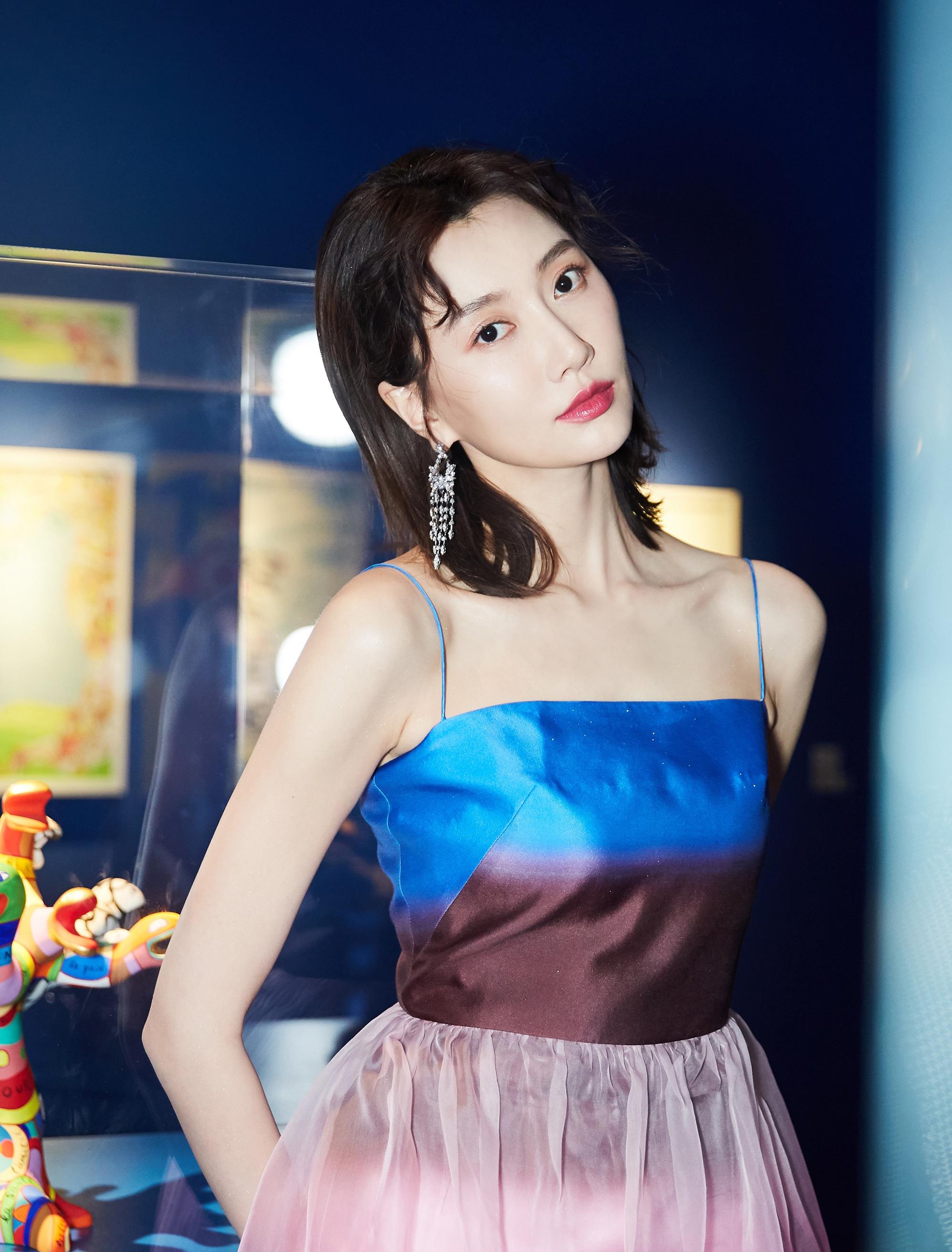 李斯羽:第6843期时尚潮流美图欣赏