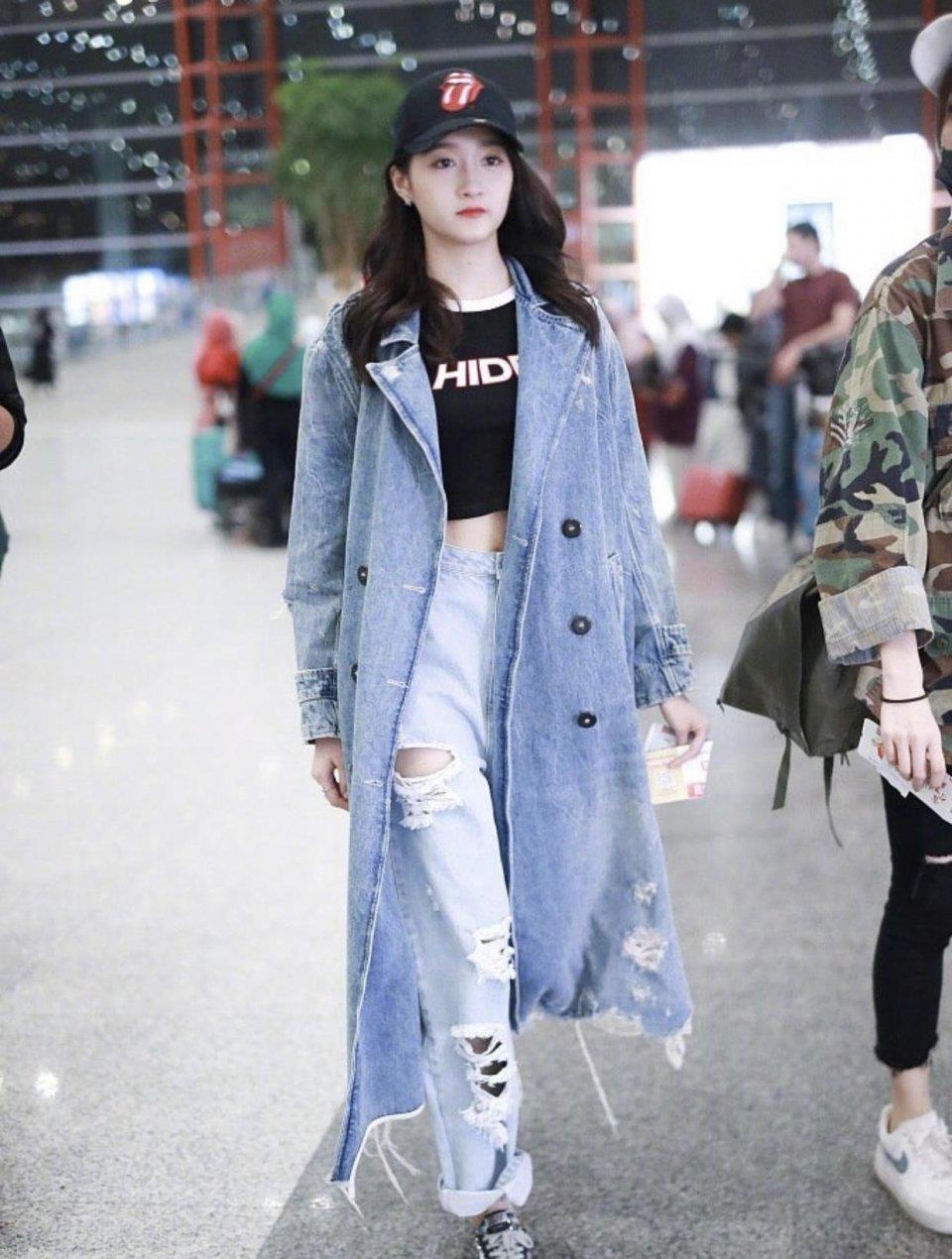 关晓彤私服穿搭真有范!