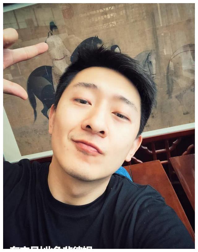 一个被遗忘的男演员,31岁因花千骨走红,现35岁心思都在儿子