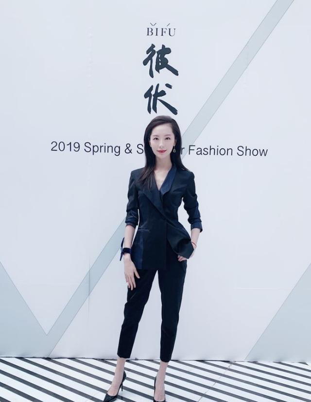 新倚天屠龙记陶珞依丁敏君古典之外时尚一面