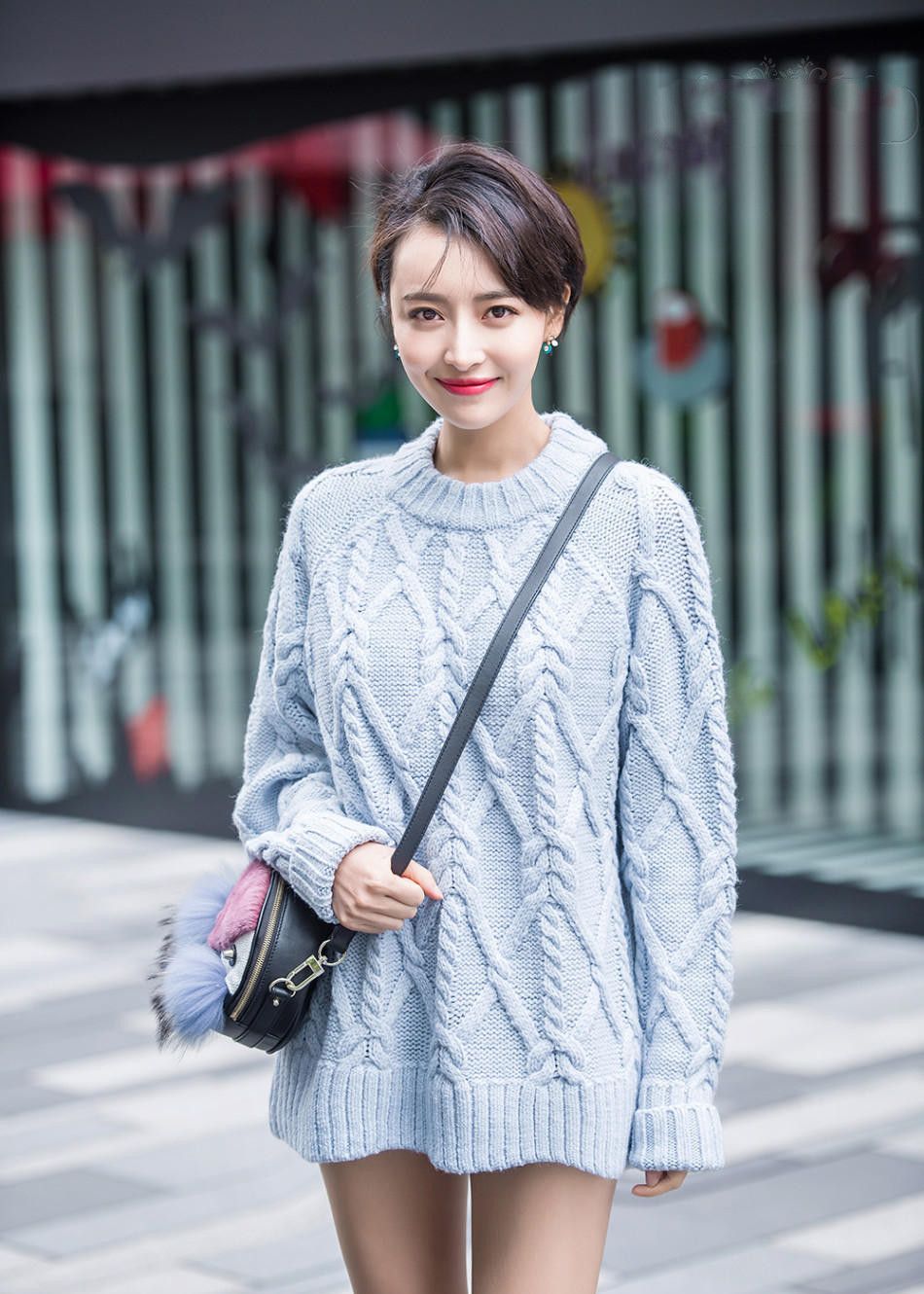 明星壁纸:短发美女杨洋,你所没见过的另一面_高清图集_新浪网