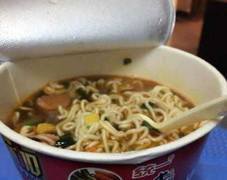 同样吃泡面，中国人吃10分钟，<a href=