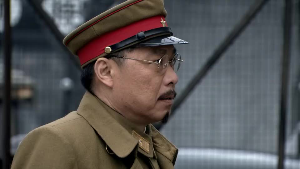 面对假龙思良丽子选择了假扮龙思良的牧良逢