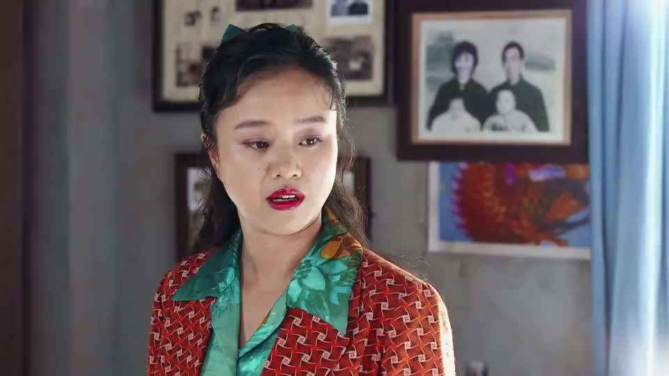 俺娘田小草老太太就是不肯把钥匙给喜凤里面还放着很多钱