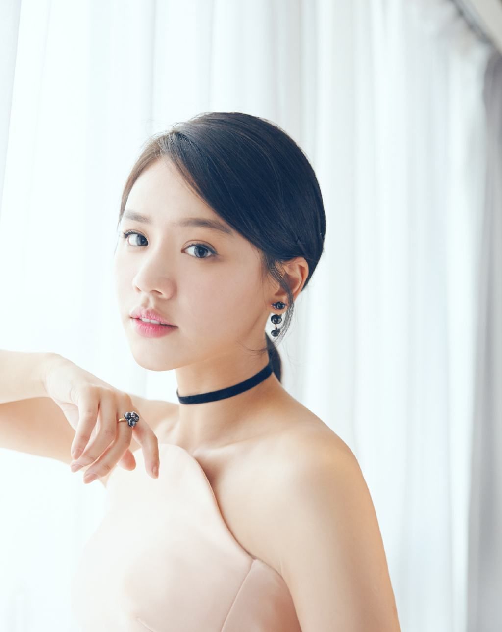 明星马思纯娱乐圈实力演员,表演有灵气,是个可塑性强的艺人