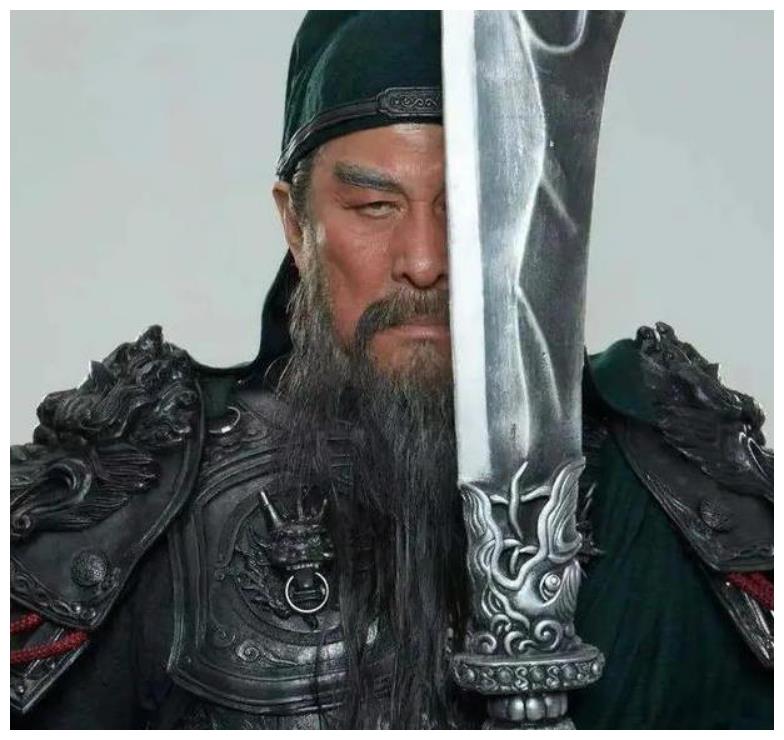 64岁老戏骨陆树铭,再披战袍扮演"关二爷",网友:风采依旧!