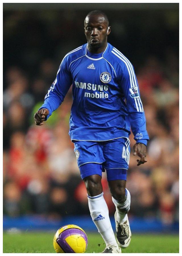 场上最不起眼但最重要的球员,法国传奇后腰马克莱莱!